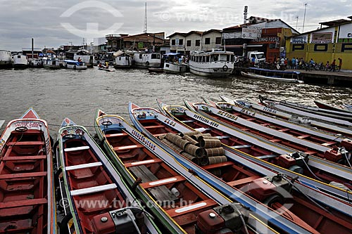 Subject: Boats for transportation of people and trade items of the Abaetetuba fair in the Maratauira river / Place: Abaetetuba city - Para state - Brazil / Date: April 2009 
