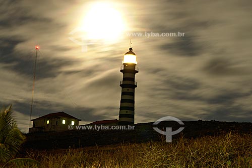  Subject: Lighthouse of Santa Barbara island at night /   Place: Abrolhos Marine National Park - Bahia state - Brazil / Date: July 2008 