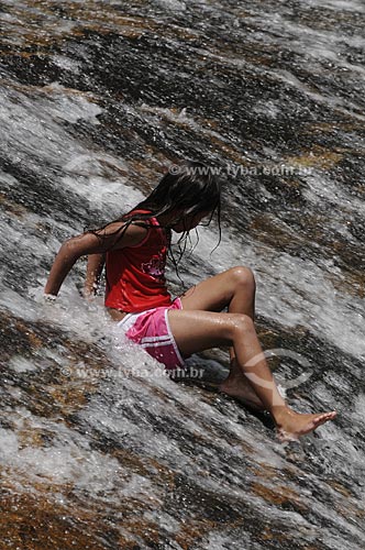  Subject: Child bathing in Maria Comprida waterfalls  / Place:  Secretario - Petropolis municipalty - Rio de Janeiro state  / Date: 21/02/2009 