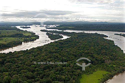  Subject: Aerial view of Rio Branco (White River) and Bem-Querer Waterfalls  / Place:  North of Caracarai City - Roraima State - Brazil  / Date: Janeiro de 2006 