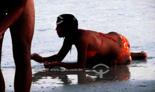  Subject: People at Praia do Forte Beach Place: Cabo Frio - Regiao dos Lagos (Lakes Region) - Costa del Sol (Sun Coast) - Rio de Janeiro / Date: 11-2009 