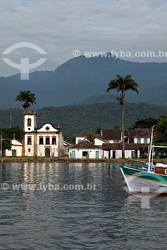  Subject: Santa Rita church and boats, viewed from the Paraty bay / Place: Paraty city - Costa Verde (Green Coast) region - Rio de Janeiro state - Brazil / Date: Janeiro 2010 
