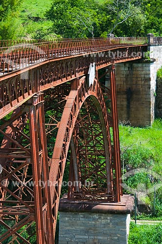  Subject: Engenheiro Paulo de Frontin railway bridge - Built in 1897, with 82 meters long, it is the only curved metalic bridge in the world  / Place:  Miguel Pereira city - Rio de Janeiro state - Brazil  / Date: 11/2009 