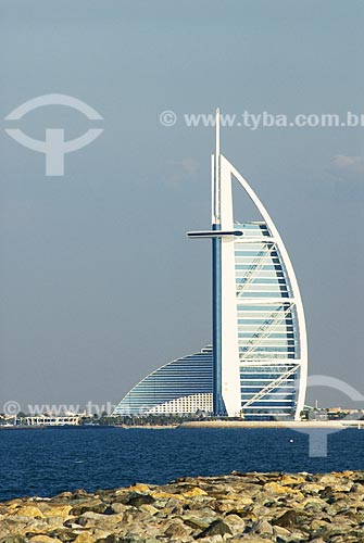  Burj Al Arab Hotel (Burj means tower), known as the symbol of Dubai city. With 321 meters high, it was built in the shape of an swollen sail, on an artifitial island, in the front of Jumeirah beach   - Dubai city - United Arab Emirates