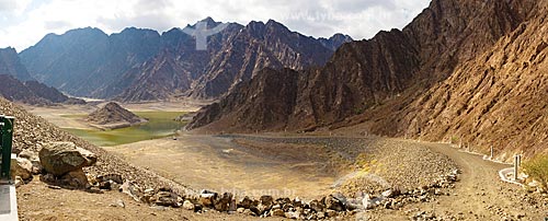  Subject: Al Hajar ridge - Dam recently built near the town of Hatta, to storage the water that flows from the mountains during the rain  / Place:  Dubai - United Arab Emirates  / Date: 01/2009 