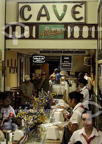  Subject: Casa Cave, traditional confectionery store in the city center of Rio de Janeiro  / Place:  Uruguaiana street - Rio de Janeiro city - Rio de Janeiro state - Brazil  / Date: Agosto 2009 