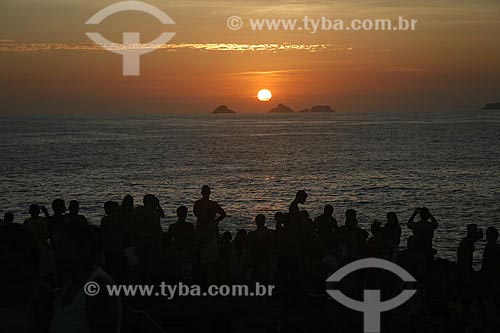  Sunsetat the Tijuca islands, viewed from Arpoador   - Rio de Janeiro city - Rio de Janeiro state (RJ) - Brazil