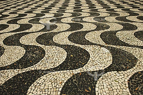  Subject: Portuguese pavement in the Praça Sao Sebastiao (Sao Sebastiao square), with the waveform drawings, just like the Copacabana sidewalk, in Rio de Janeiro, and the Rocio square, in Lisbon  / Place:  Manaus city center - Amazonas state - Brazil 