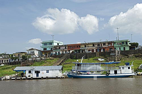  Subject: Edge of the Amazonas River  / Place:  Itacoatiara city - Amazonas state - Brazil  / Date: 11/2007 