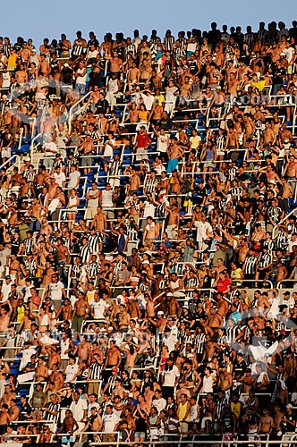  Subject: Supporters of the Botafogo soccer team at Engenhao (Joao Havelange Olympic Stadium) - Game Botafogo x Sao Paulo / Place: Engenho de Dentro neighborhood - Rio de Janeiro city - Rio de Janeiro state - Brazil / Date: 22/11/2009 