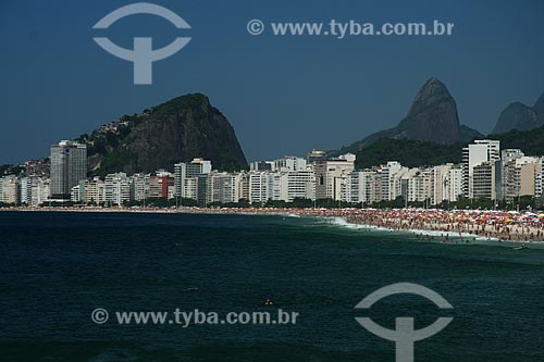  Subject: View of Copacabana with the Morro do Cantagalo (Cantagalo Hill) and the Morro Dois Irmaos (Dois Irmaos Mountain) in the background  / Place:  Rio de Janeiro city - Rio de Janeiro state - Brazil  / Date: 11/2009 