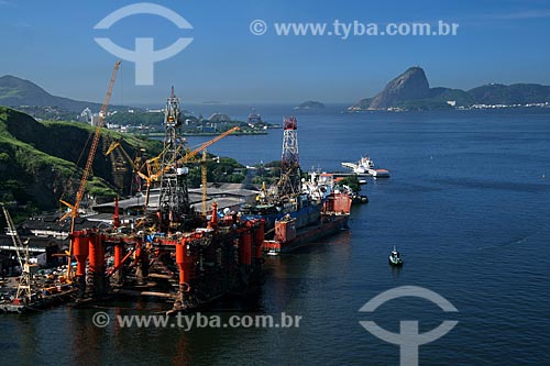  Subject: Aerial view of the Construction of the Mexilhao Platform at the Estaleiro Maua Shipyard  / Place:  Niteroi city - Rio de Janeiro state - Brazil  / Date: 11/2009 