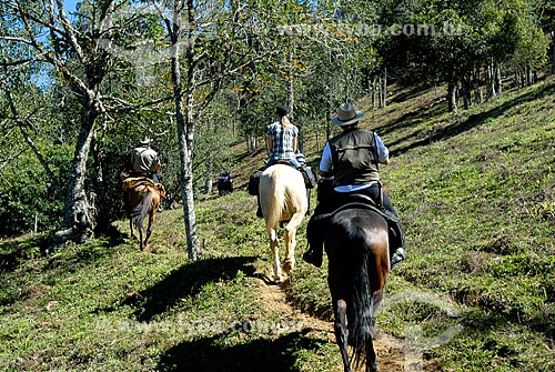  Subject:  Ride from Visconde de Maua (RJ) to Fragaria (MG), in horses of the Campolina breed, through the Serra da Mantiqueira (Mantiqueira Ridge)  / Place:  Between Rio de Janeiro and Minas Gerais state - Brazil  / Date: 05/2009 