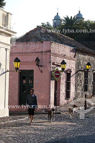  Subject: Buildings near Plaza Mayor (Main Square)  / Place:  Historic Quarter of Colonia del Sacramento - Uruguay - South America  / Date: 13/03/2010 