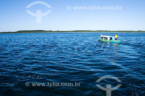  Subject: Boat for public transportation at the Lagoa da Conceicao (Conceicao Lagoon)  / Place:  Florianopolis city - Santa Catarina state - Brazil  / Date: 09/2009 