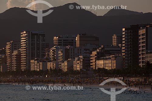  Subject: Ipanema coastline with beach, buildings from Avenida Vieira Souto and moutains on the background / Place:  Rio de Janeiro city - Rio de Janeiro state - Brazil  / Date: 02/02/2010 