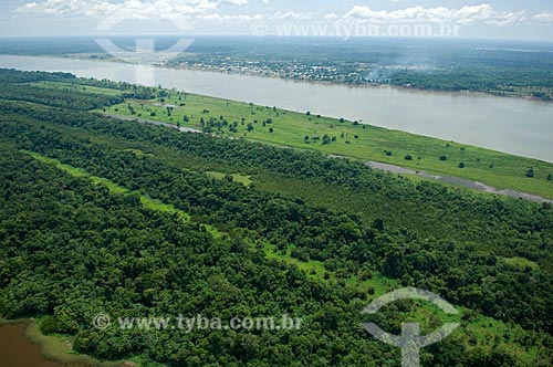  Subject: Island in the Madeira River, in front of Nova Olinda do Norte city  / Place:  Amazonas state - Brazil  / Date: 11/2007 