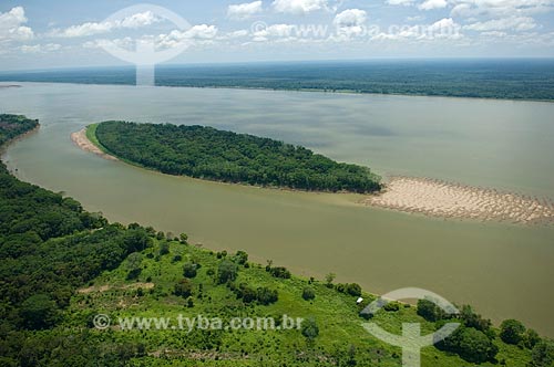  Subject: Madeira River, at the east of Autazes city  / Place:  Amazonas state - Brazil  / Date: 11/2007 