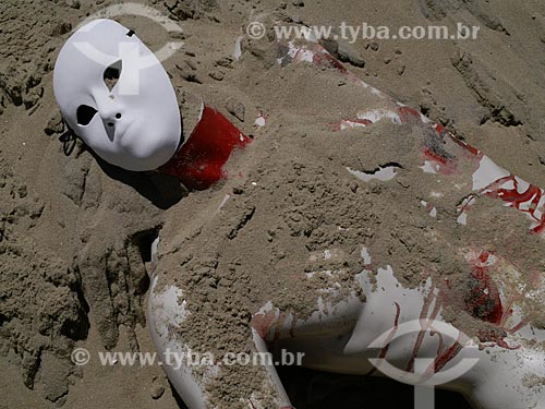  Manifestation against violence at Copacabana Beach, organized by Rio de Paz (Peace in Rio - NGO). Bloody mannequin represents thousands of people that are vanished in Rio de Janeiro  - Rio de Janeiro city - Brazil