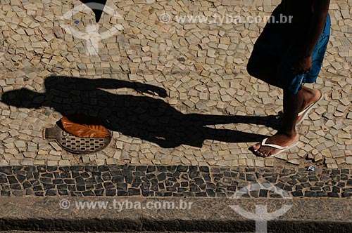  Subject: Person shadow on sidewalk  / Place:  Rio de janeiro city - Rio de Janeiro state - Brazil  / Date: 01/02/2009 