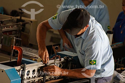  Subject: Workers in charge of produce plastic bags - Pincelli Industry and Commerce of Packing  / Place:  Duque de Caxias city - Rio de Janeiro state - Brazil Date: 07 / Date: 24/07/2008 