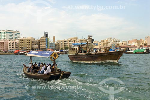  Subject: Public Transport using small boats (Abras) on Creek Bay / Place: Dubai - United Arab Emirates  / Date: Janeiro 2009 