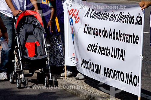  Subject: Walk to encourage adoption and against abortion on Avenida Atlantica in Copacabana  / Place:  Rio de Janeiro city - Rio de Janeiro state - Brazil  / Date: 16/05/2010 