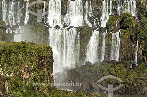  Subject: Iguaçu falls in Iguaçu National Park - the park was declared Natural Heritage of Humanity by UNESCO  / Place: Foz do Iguaçu - Parana state - Brazil  / Date: 07/06/2009 
