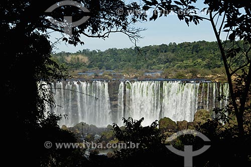  Subject: Argentinian side of Iguaçu falls seen from Brazil in Iguaçu National Park - the park was declared Natural Heritage of Humanity by UNESCO  / Place: Foz do Iguaçu - Parana state - Brazil  / Date: 07/06/2009 
