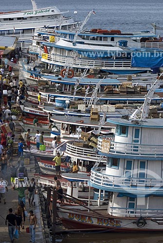  Subject: Boats anchored at Manaus Port in the Negro River bank  / Place:  Manaus city - Amazonas state - Brazil  / Date: 25/10/2007 