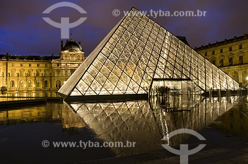  Subject: Louvre Museum`s Pyramid at night / Place: Paris - France / Date: 09/2009 