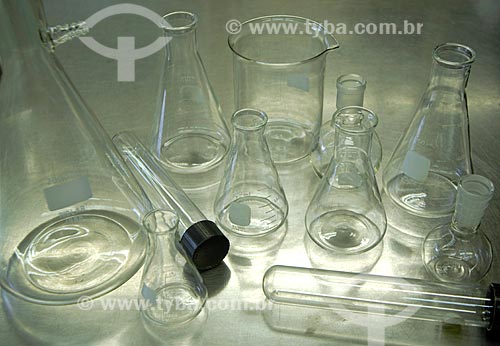  Subject: Chemistry Glassware in a laboratory / Place: Rio de Janeiro city - Rio de Janeiro state - Brazil / Date: 2005 