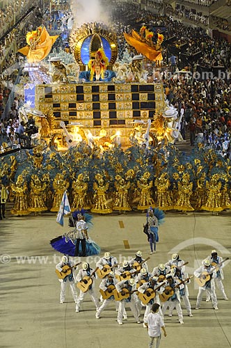  Subject: Unidos de Vila Isabel Samba School during parade - Rio de Janeiro carnival  / Place:  Rio de Janeiro city - Rio de Janeiro state - Brazil  / Date: 02/2010 