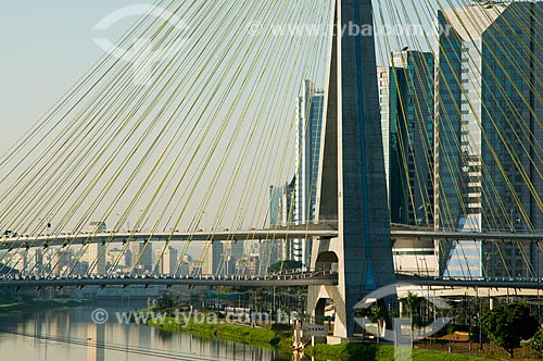  Subject: Octavio Frias de Oliveira cable-stayed bridge, over the Pinheiros river / Place: Sao Paulo city - Sao Paulo state - Brazil / Date: 06/2009 