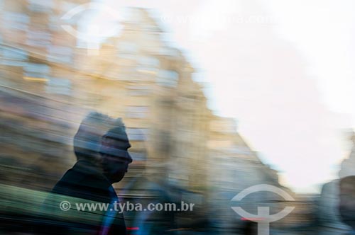  Subject: Movement of people in a urban center / Place: Buenos Aires city - Argentina / Date: 11/2009 