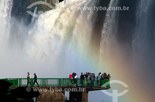  Subject: Platform for watching the falls, in the Iguaucu National Park  / Place:  Foz do Iguacu - Parana state - Brazil  / Date: 06/2009 