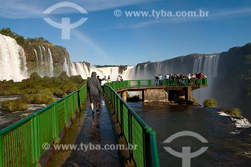 Subject: Platform for watching the falls, in the Iguauçu National Park  / Place:  Foz do Iguacu - Parana state - Brazil  / Date: 06/2009 