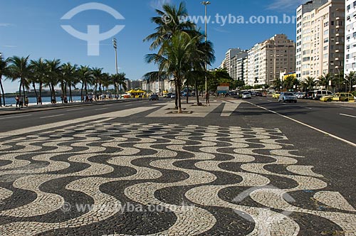  Subject: Central sidewalk in the Copacabana Beach  / Place:  Rio de Janeiro city - Rio de Janeiro state - Brazil  / Date: 11/2007 