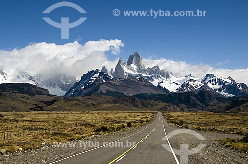  Subject: View of the Mount Fitz Roy from the ruta 23 road  / Place:  El Chalten - Patagonia - Argentina  / Date: 02/2010 
