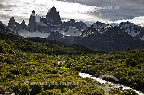  Subject: View of the Los Glaciares National Park  / Place:  El Chalten - Patagonia - Argentina  / Date: 02/2010 