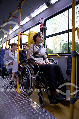  Subject: Lift-equipped bus for wheelchairs users, with exclusive space inside the vehicle  / Place:  Rio de Janeiro city - Rio de Janeiro state - Brazil  / Date: 04/06/2010 
