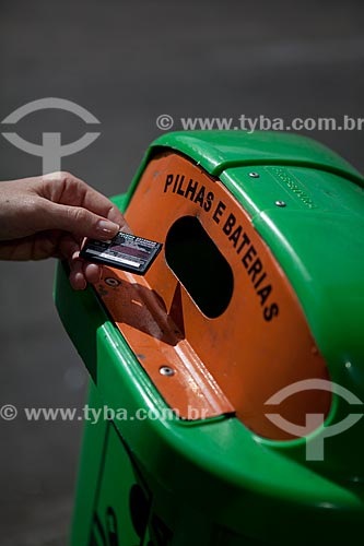  Subject: Selective collection dump for recycling batteries  / Place:  Rio de Janeiro city - Rio de Janeiro state - Brazil  / Date: 12/10/2010 