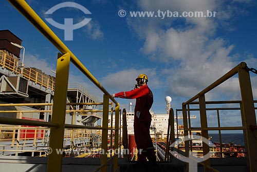  Subject: FPSO Fluminense oil platform belonging to Shell company  / Place:  Bacia de Campos - Rio de Janeiro state - Brazil  / Date: 06/2010  