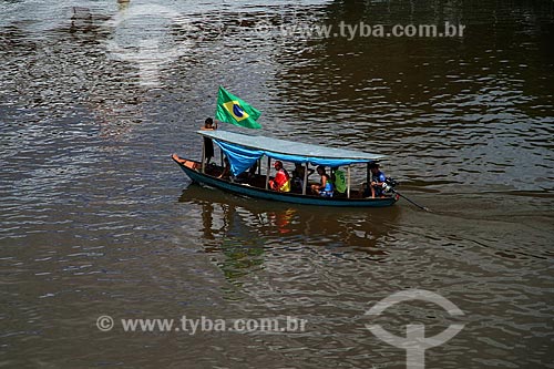  Subject: River transportation in the Amazonas River  / Place:  Amazonas state - Brazil  / Date: 06/2010 