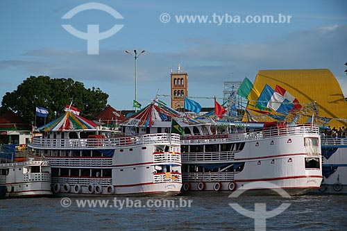  Subject: Boats alongside the port of Parintins city  / Place:  Amazonas state - Brazil  / Date: 06/2010 