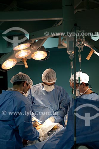  Subject: National Institute of traumatology and orthopedy (INTO) - bone implant surgery  / Place:  Rio de Janeiro city - Rio de Janeiro state - Brazil  / Date: 23/08/2010 