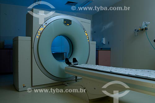  Subject: Tomograph in the Tomography room of the INCA III- National Cancer Institute of Brazil  / Place:  Vila Isabel - Rio de Janeiro city - Rio de Janeiro state - Brazil  / Date: 09-2010 