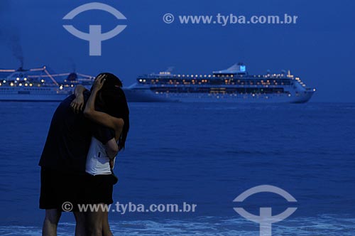  Subject: A couple kissing in the reveillon of Copacabana Beach  / Place:  Rio de Janeiro city - Rio de Janeiro state - Brazil  / Date: 31/12/2008 