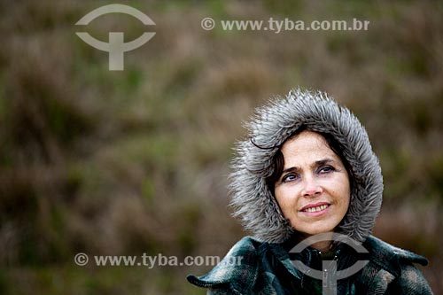  Subject: Woman wearing a fur coat  / Place:  Campos de Cima da Serra - Rio Grande do Sul state - Brazil  / Date: 09/2010 