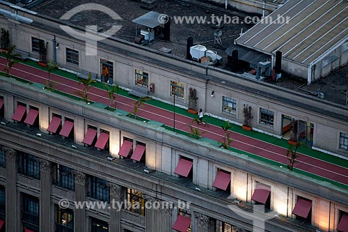  Subject: Running track in the terrace of a building  / Place:  Sao Paulo city - Sao Paulo state - Brazil  / Date: 10/2010 